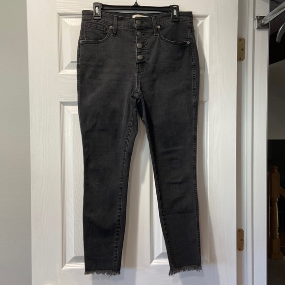 Madewell Black 10” High- Rise Skinny with Buttons and Raw Hem.  Size 29p - Picture 1 of 6
